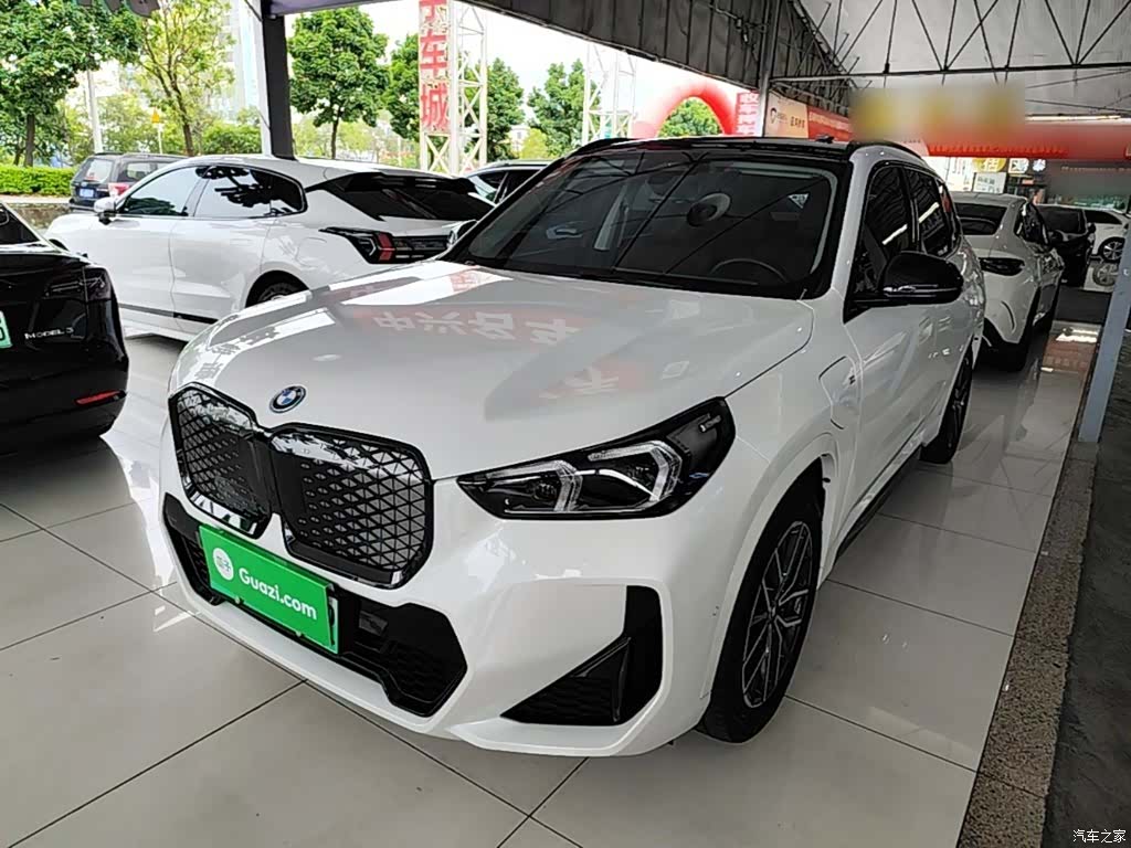 BMW iX1, 2025 2