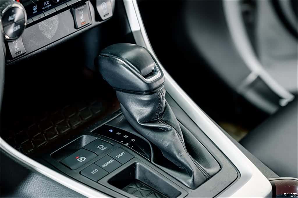 Toyota RAV4, 2020 16
