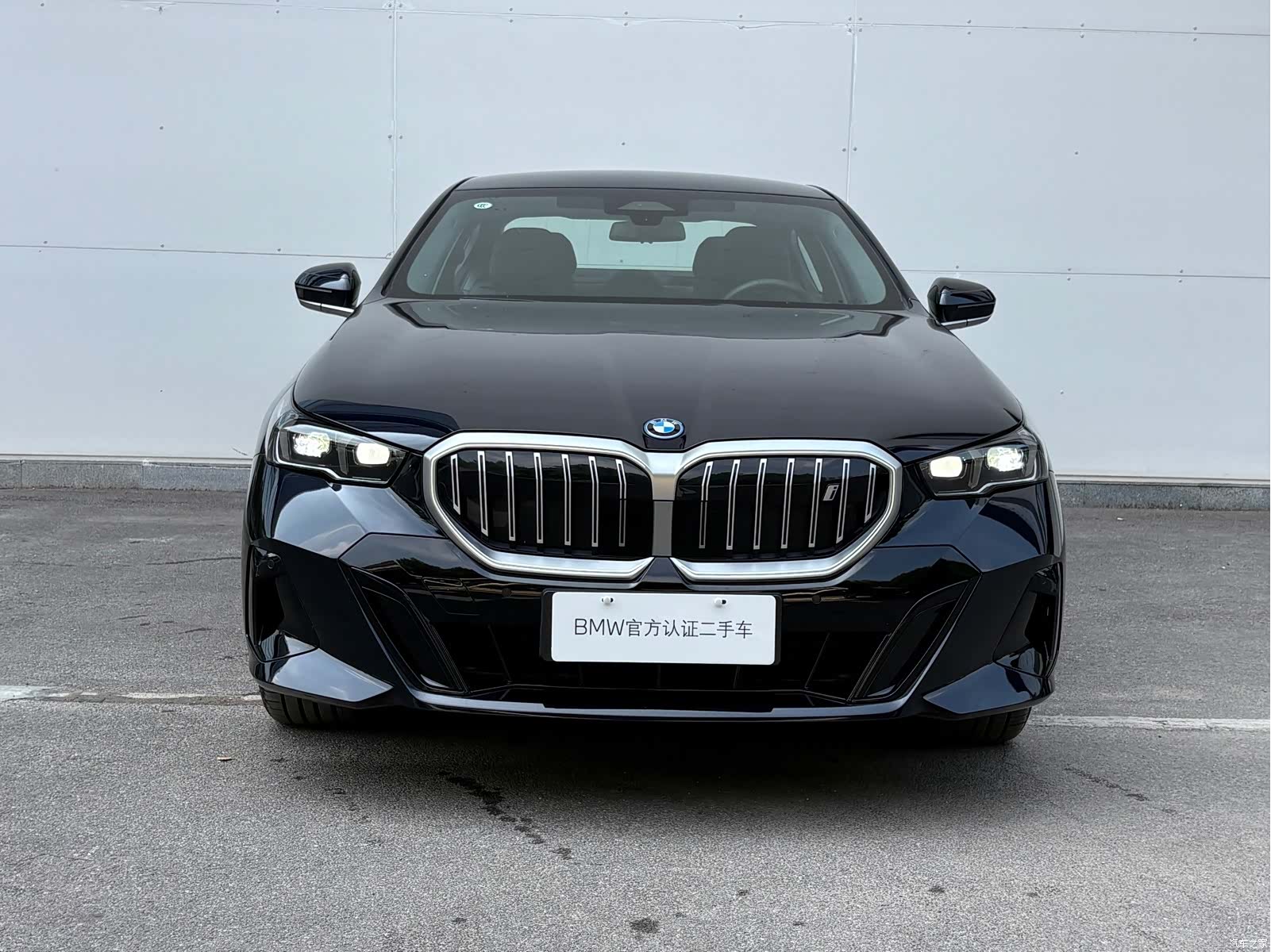 BMW i5, 2025 все фото