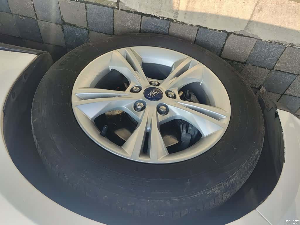 Ford Focus, 2015 25