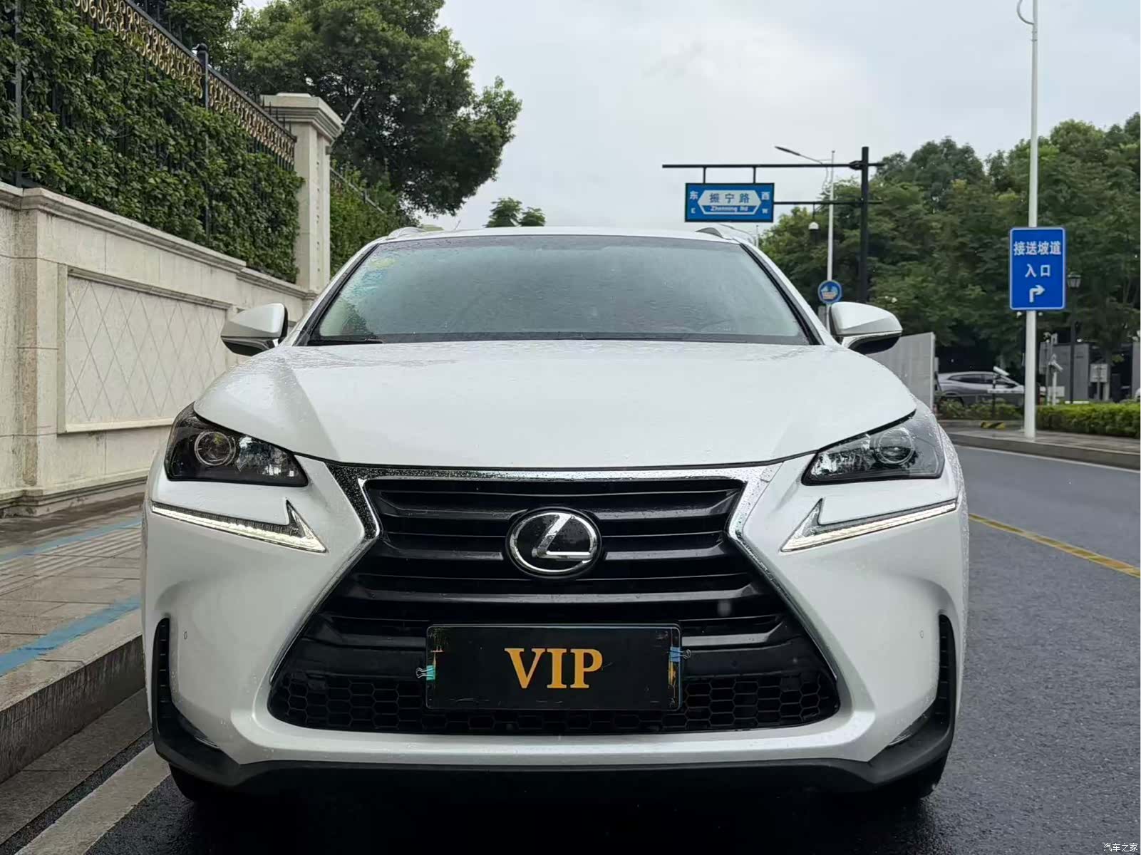 Lexus NX, 2016 2