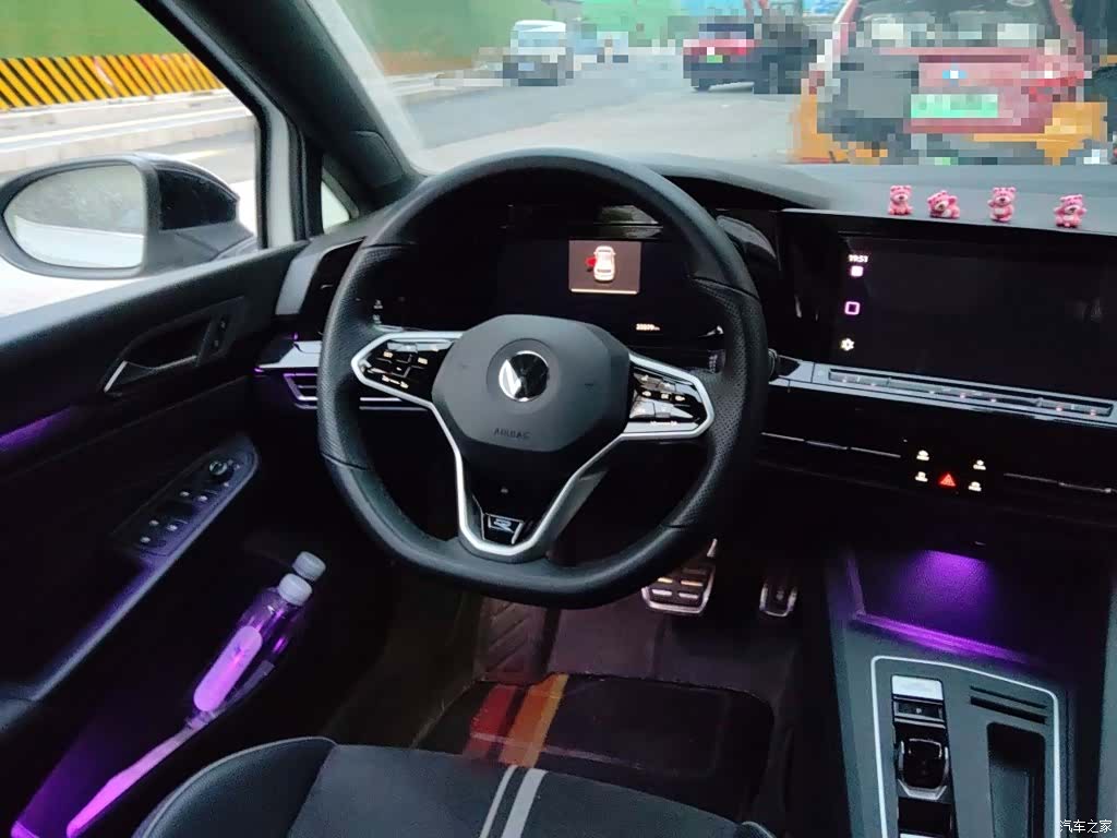 Volkswagen Golf, 2023 3