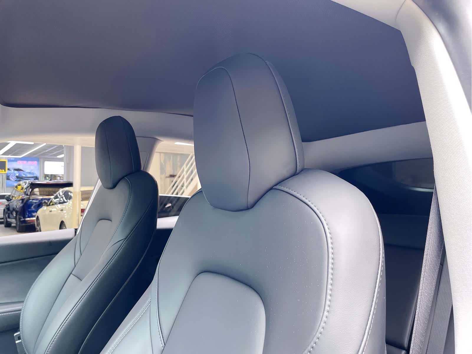 Tesla Model Y, 2022 15