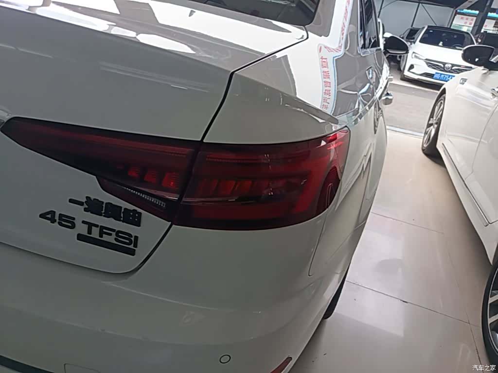 Audi A4L, 2018 8