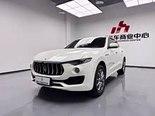 Levante 2021�� 3.0T ��׼��