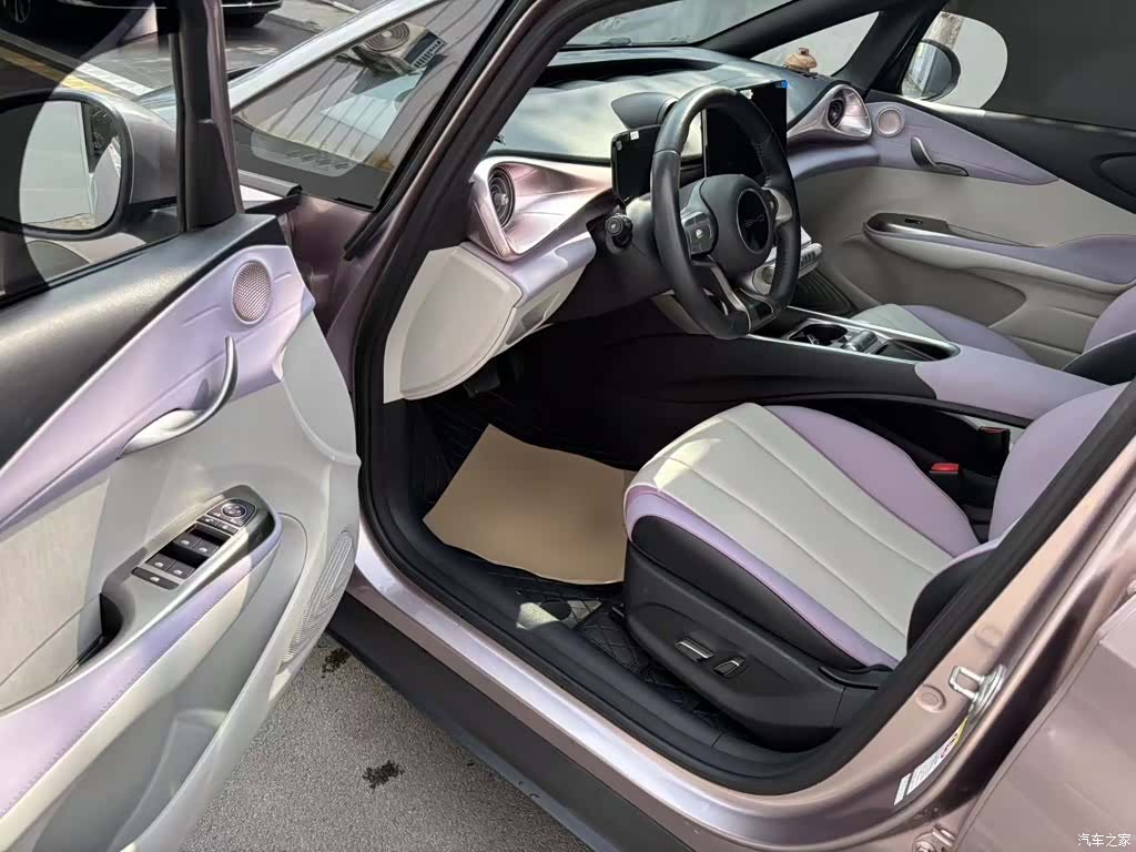 BYD Dolphin, 2022 16