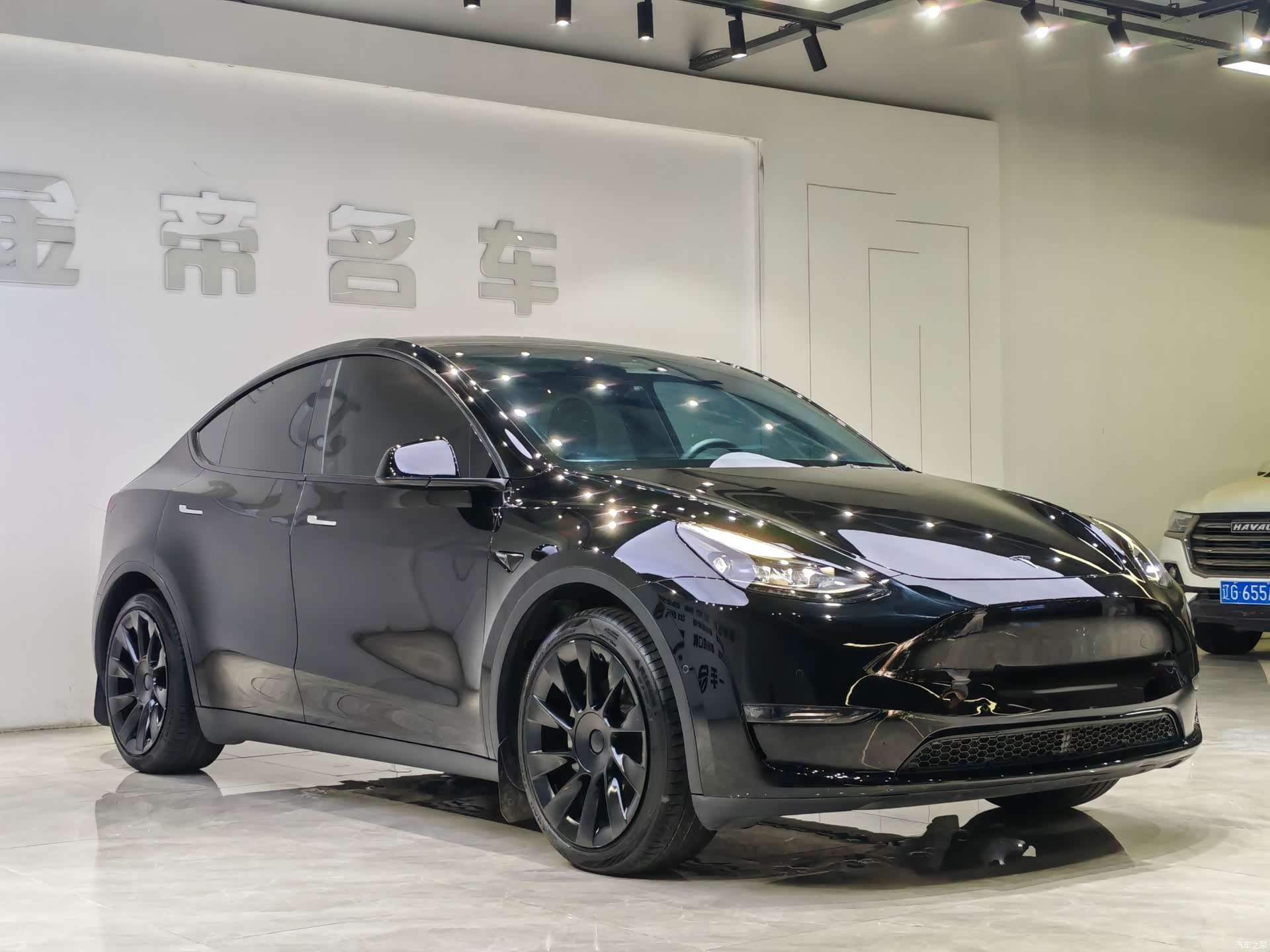 Tesla Model Y, 2022 3