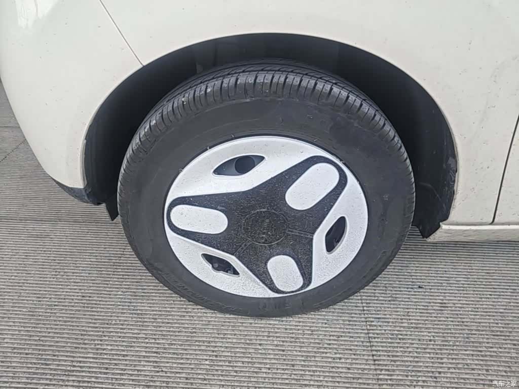 Geely Panda, 2025 23