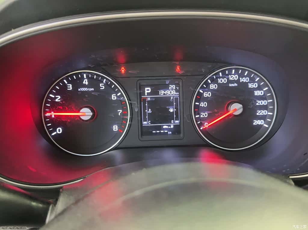 Kia KX3, 2016 11