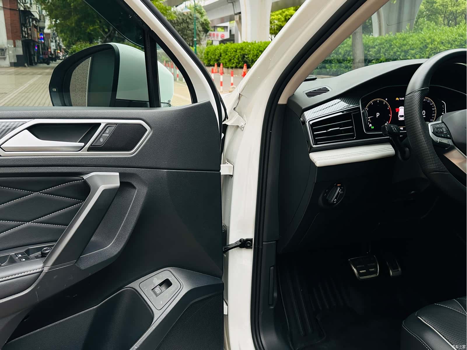 Volkswagen Tiguan L, 2023 18