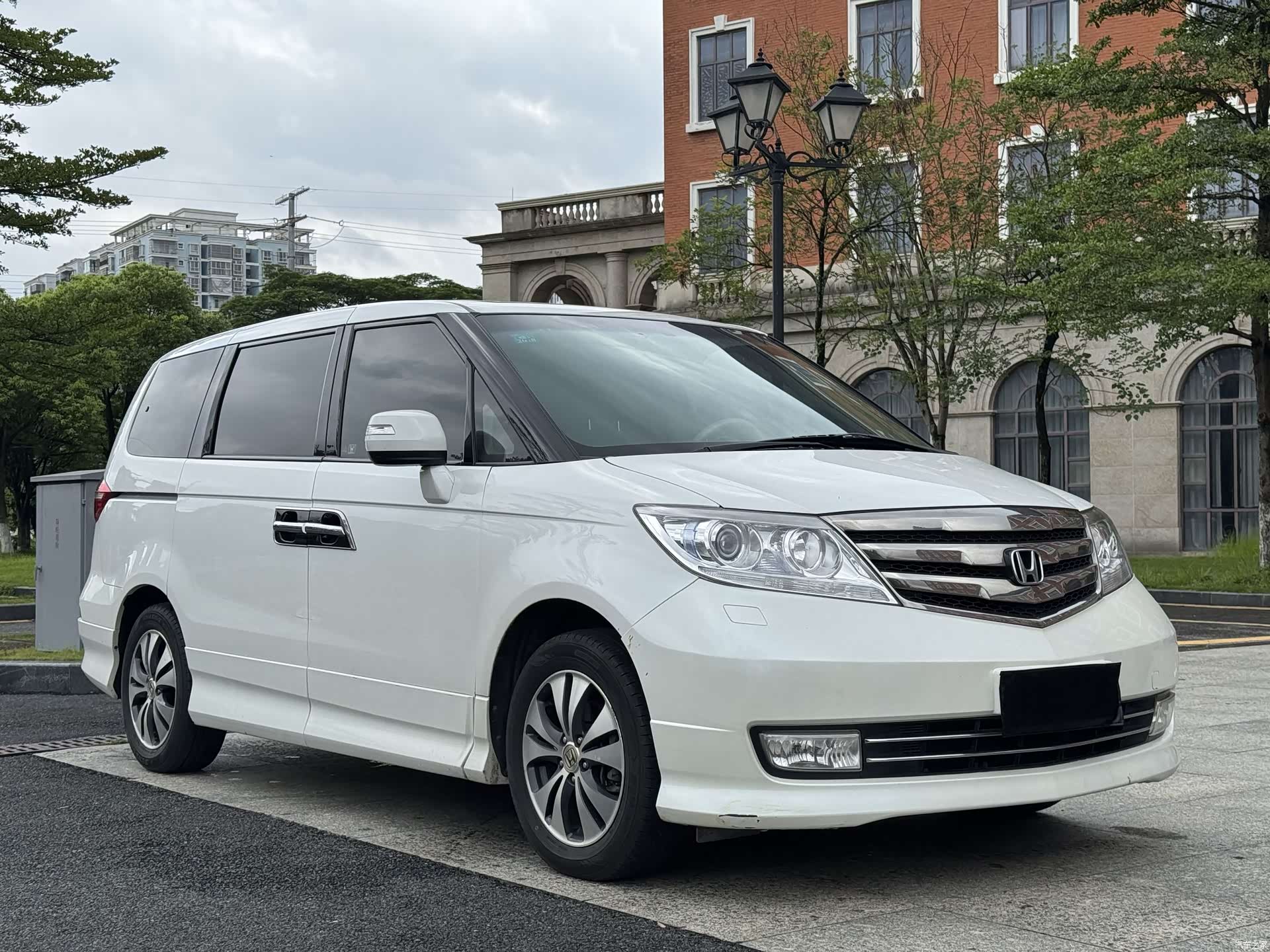 Honda Elysion, 2016 4