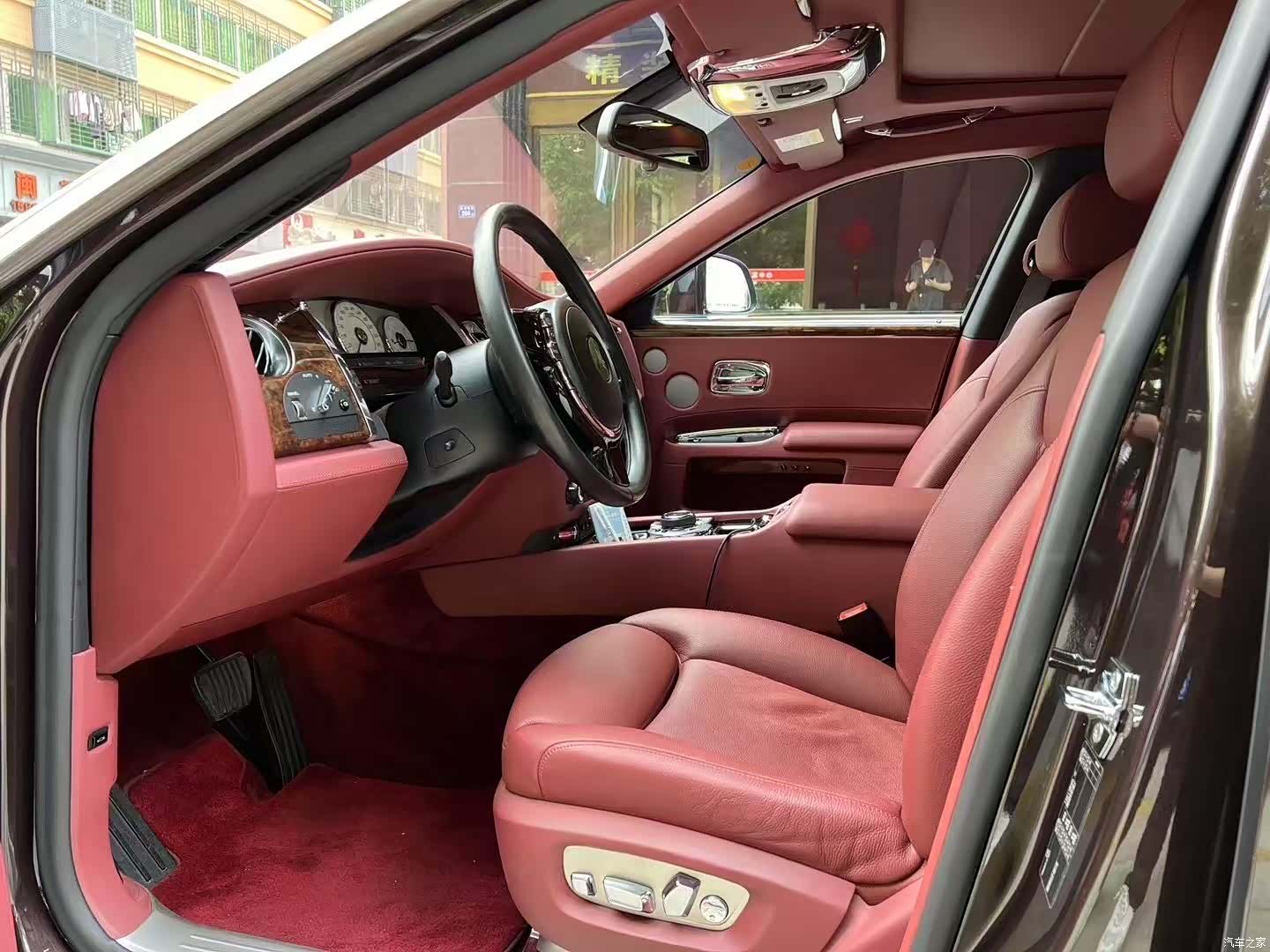 Rolls-Royce Ghost, 2019 3