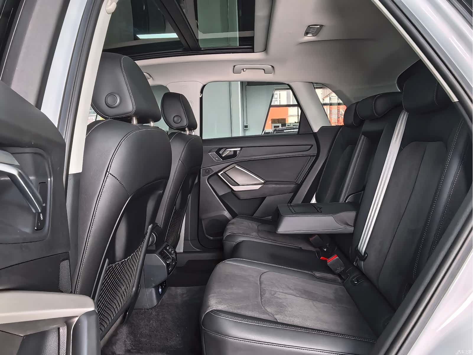 Audi Q3, 2023 10