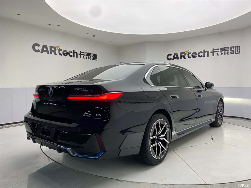 BMW 7 Series, 2026 все фото