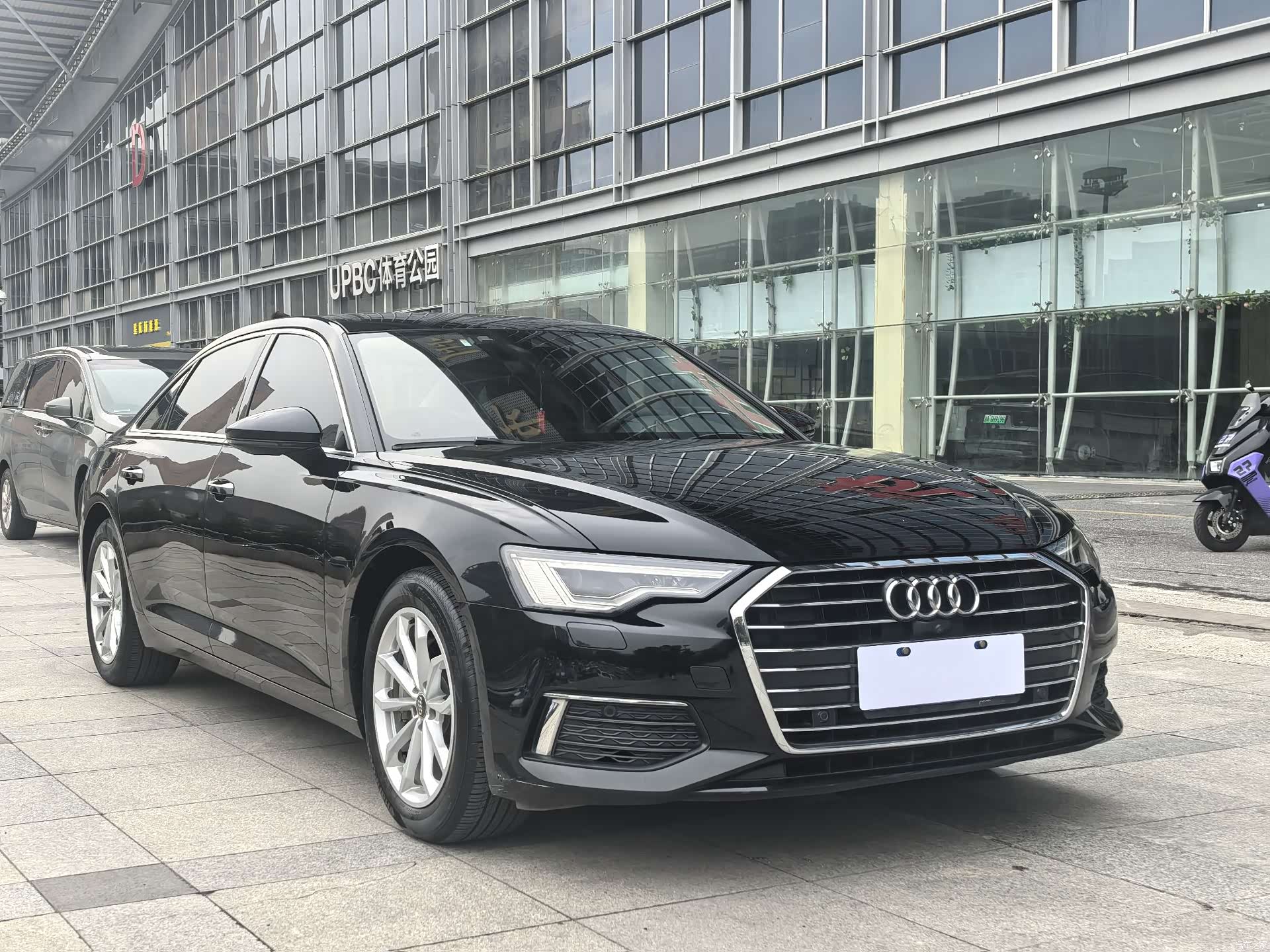 Audi A6L, 2021 3