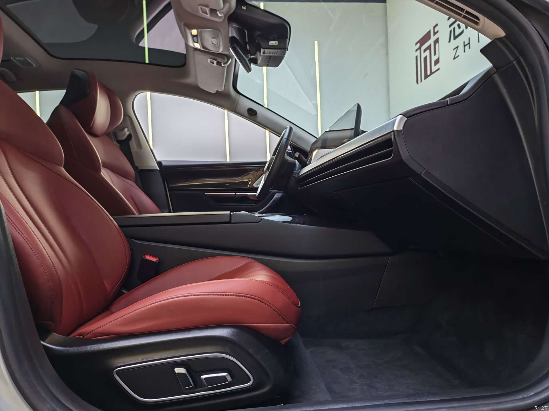 Xpeng P7, 2022 8