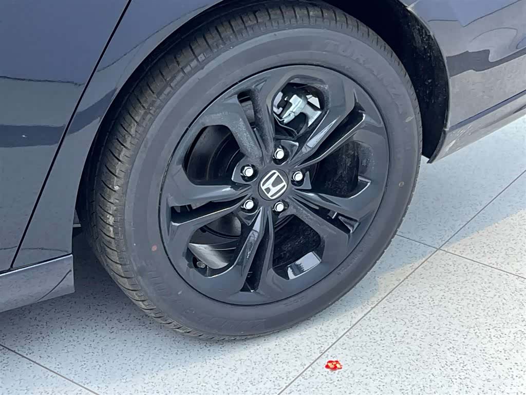 Honda Accord, 1900 6
