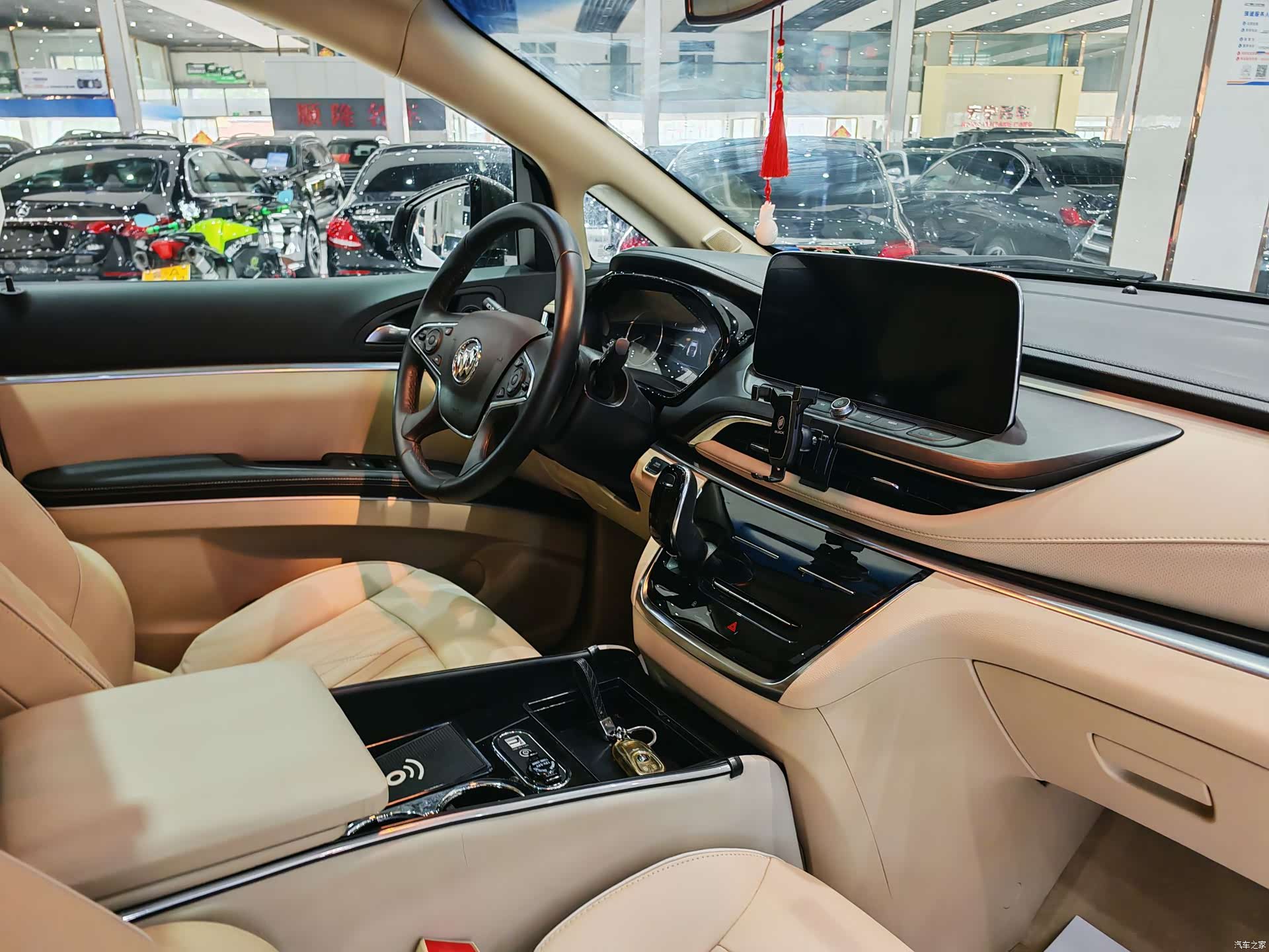 Buick GL8, 2023 8