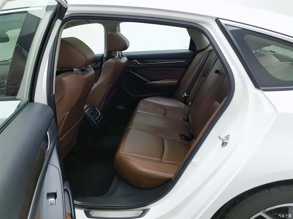 Honda Inspire, 2018 15