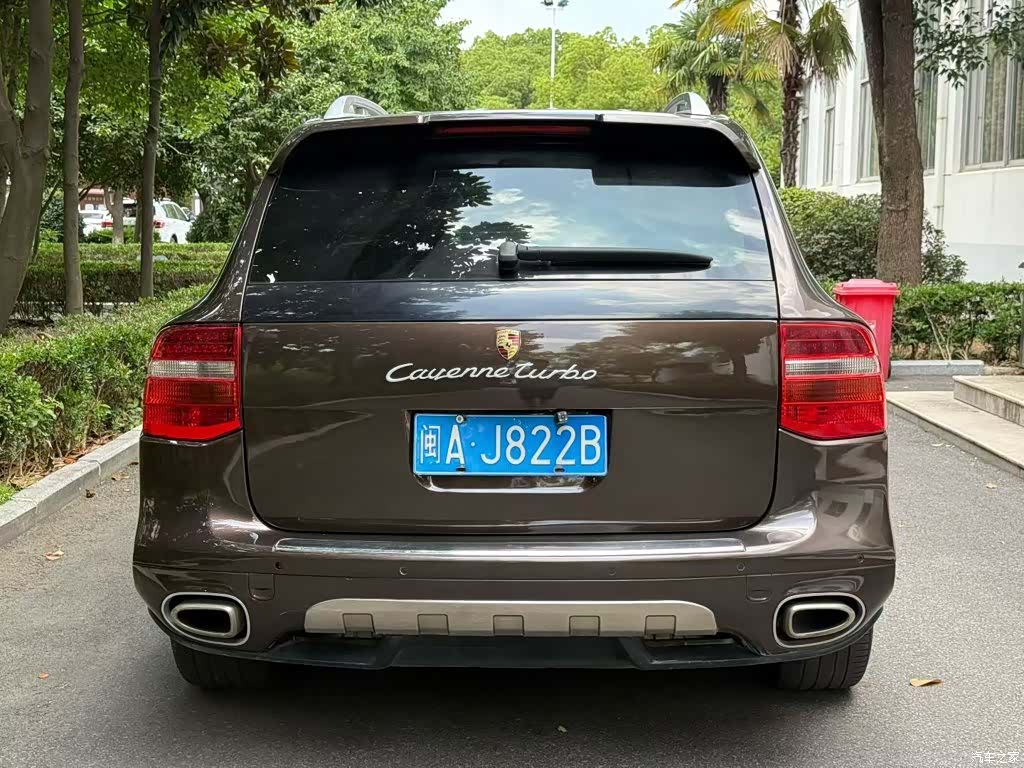 Porsche Cayenne, 2010 8