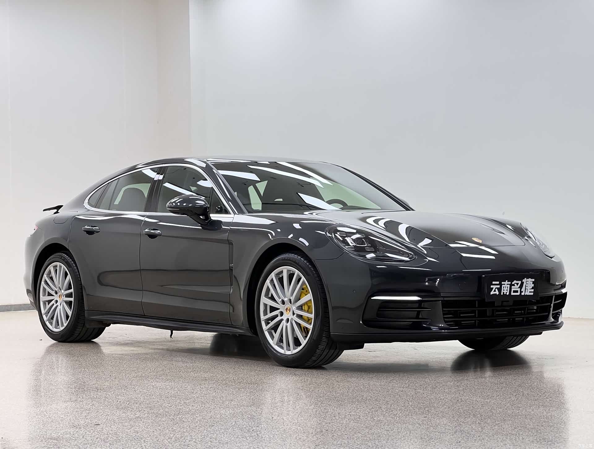 Porsche Panamera, 2017 3