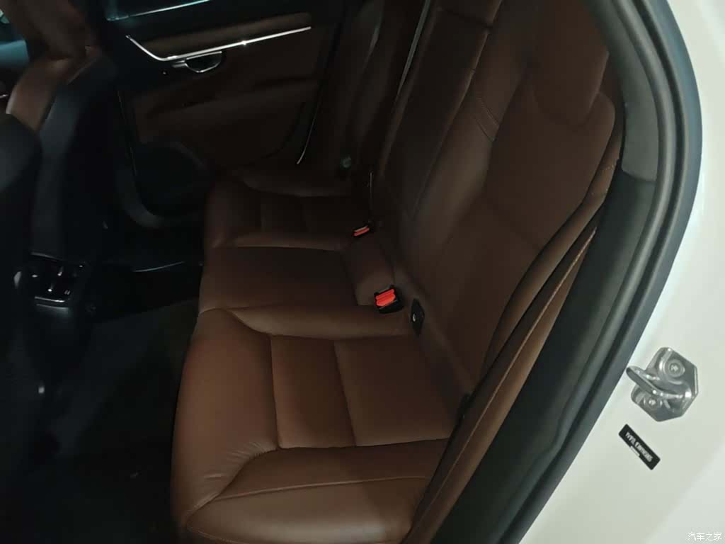 Volvo V90, 2021 17