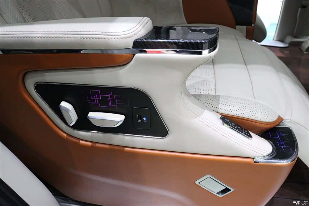 Buick GL8, 2021 10