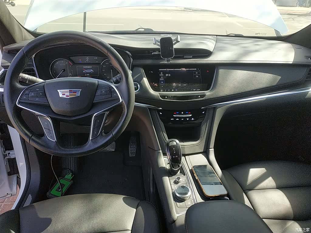 Cadillac XT5, 2022 10