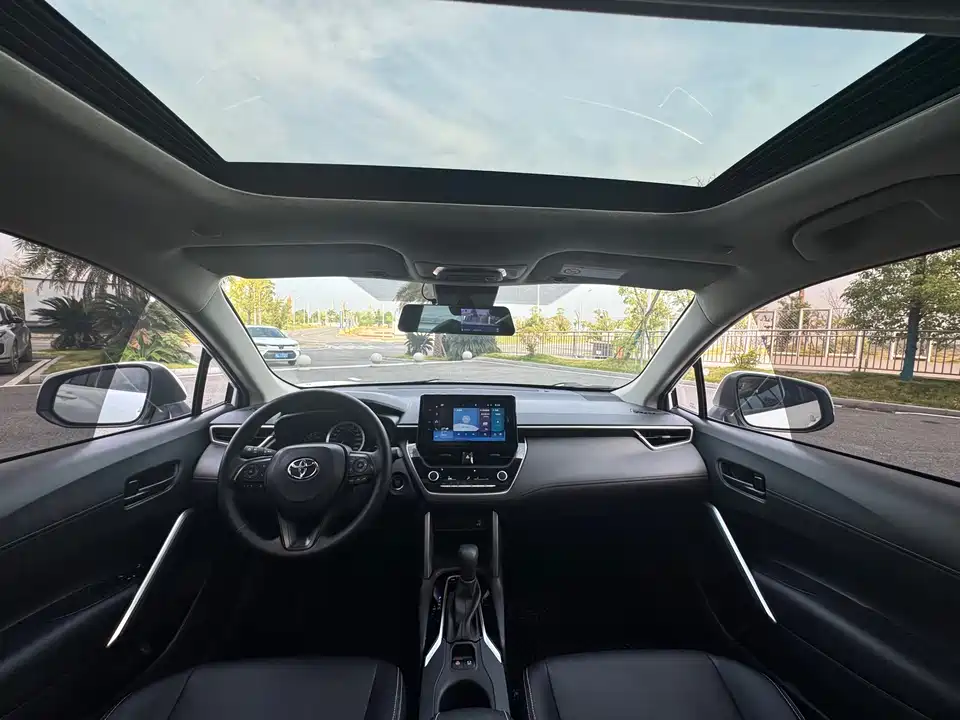 Toyota Corolla Sharp amplifier