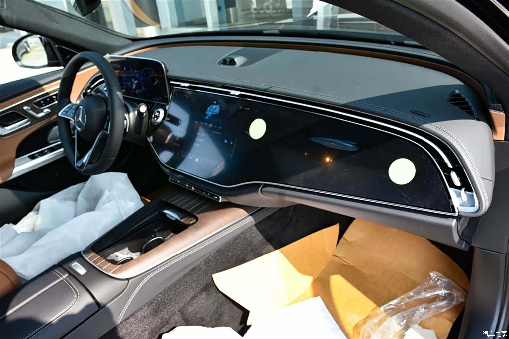 Mercedes-Benz E-Class, 2026 15