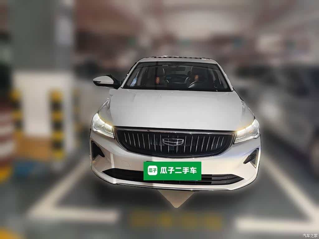 Geely Emgrand, 2022 3