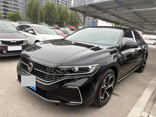 Volkswagen Passat 2024 — купить из Китая под заказ