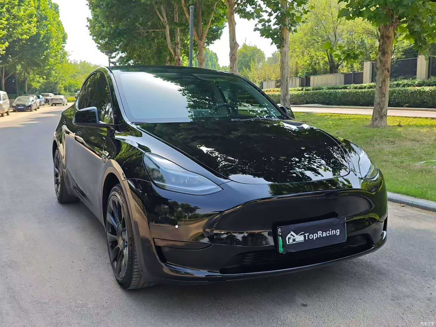 Tesla Model Y, 2023 3