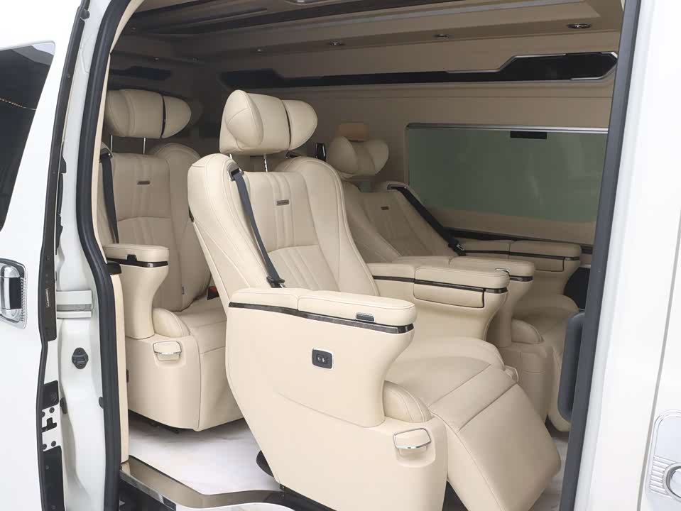 Toyota HIACE Toyota HIACE
