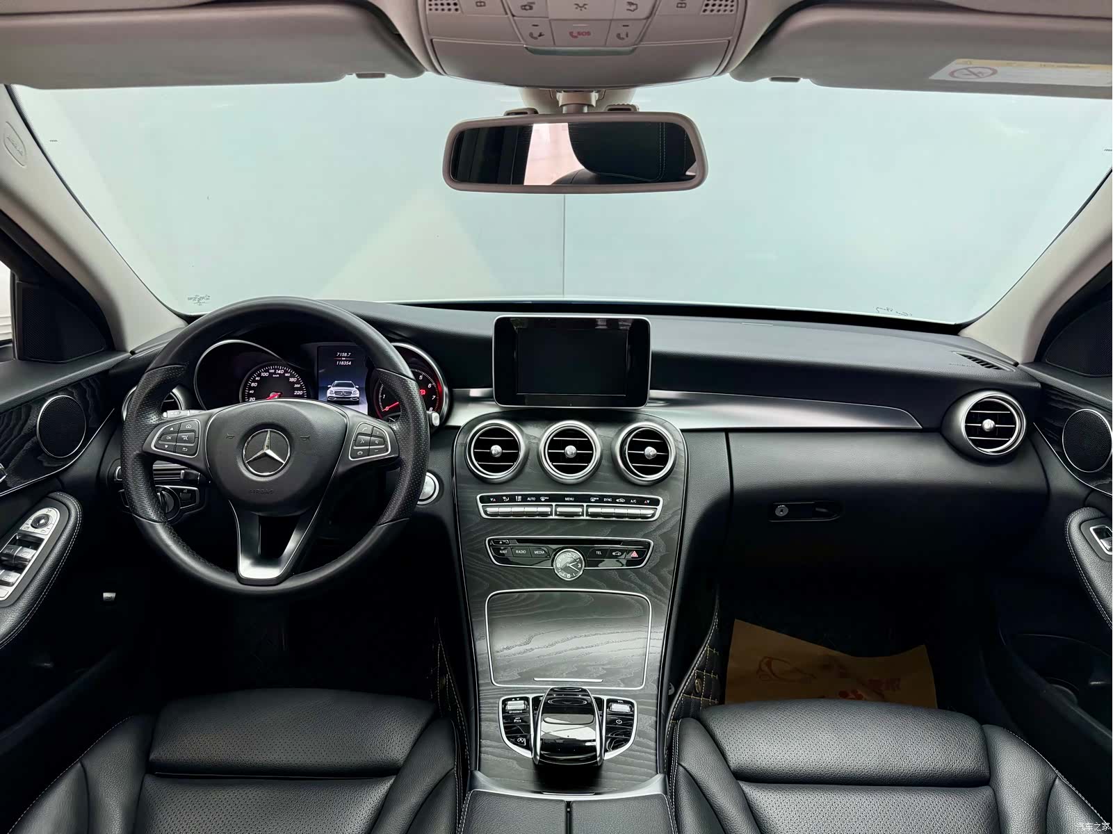 Mercedes-Benz C-Class, 2018 18
