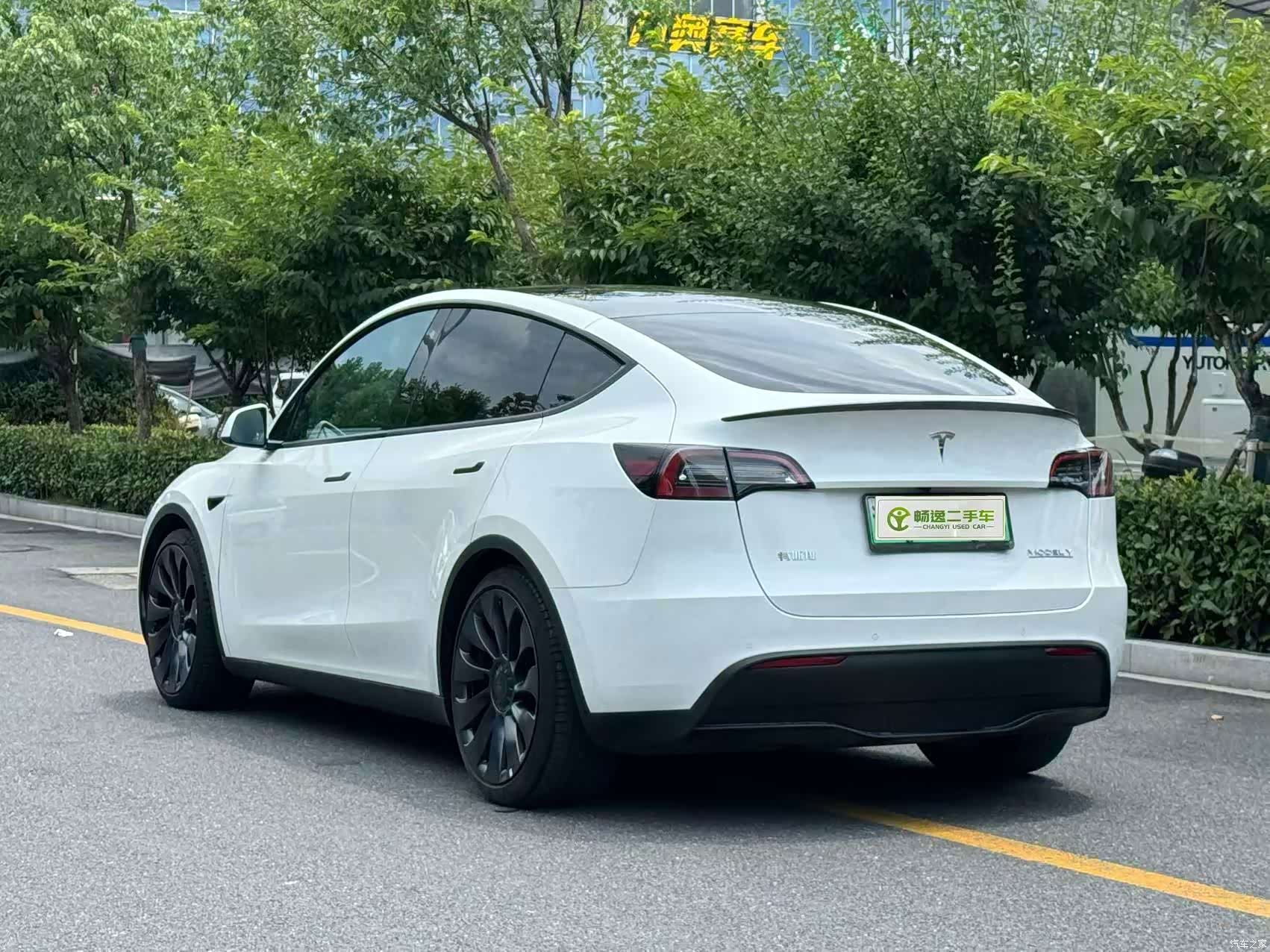 Tesla Model Y, 2023 6