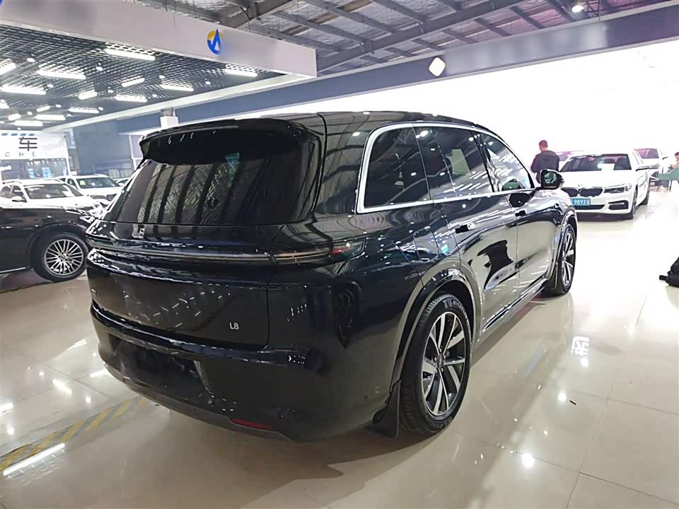 Li Auto Ideal L8