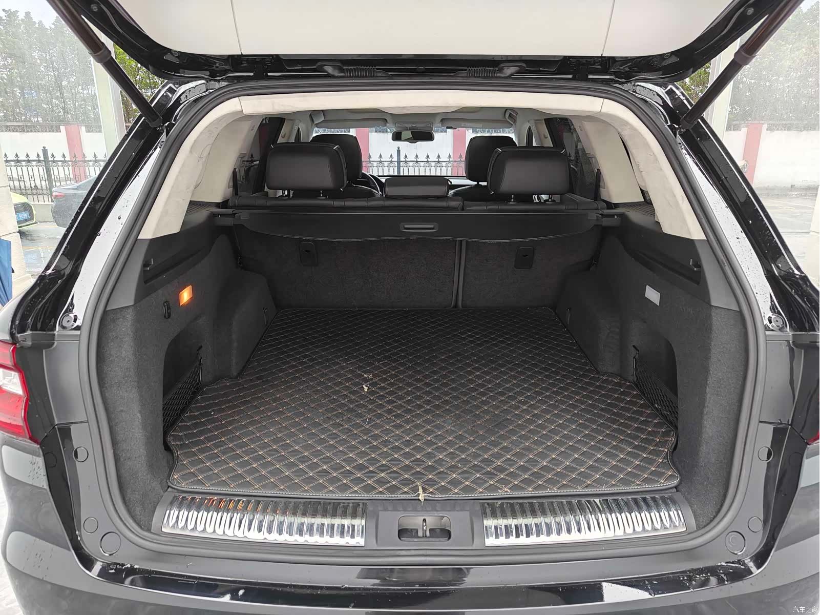 Hongqi HS7, 2021 7