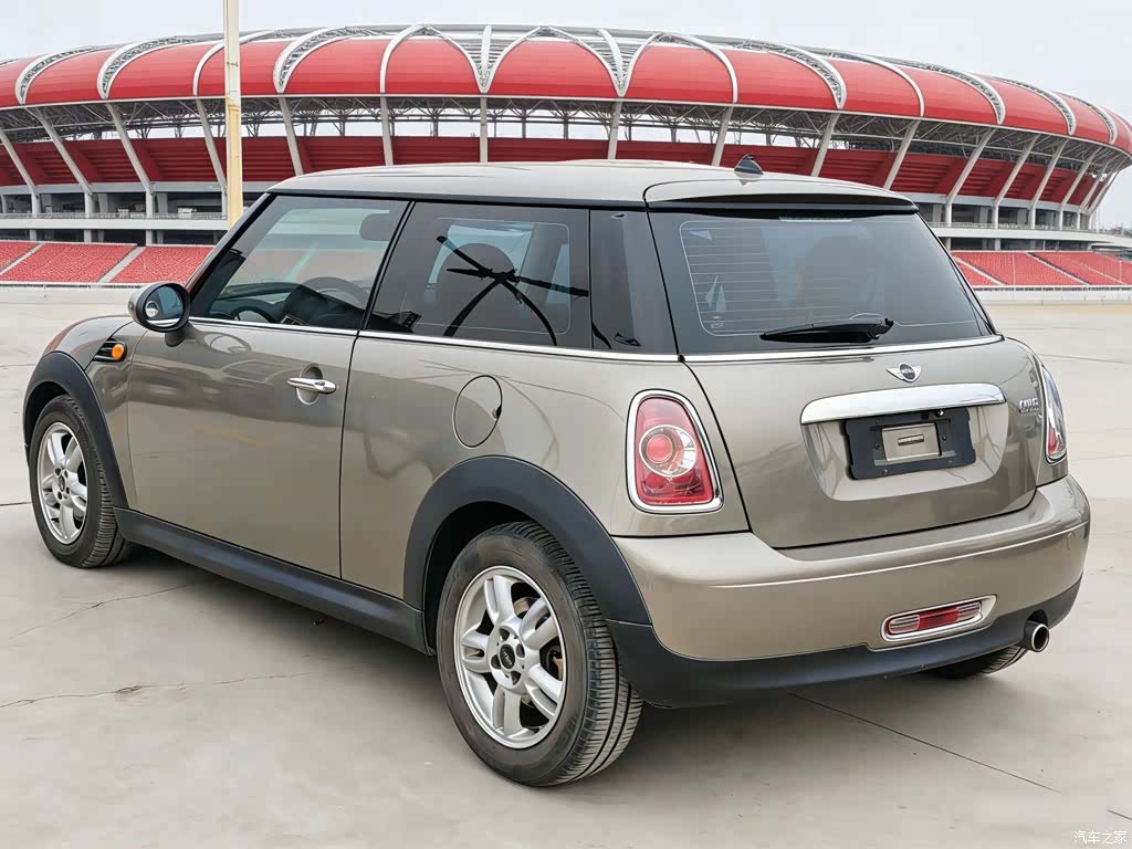 Mini ONE, 2014 23