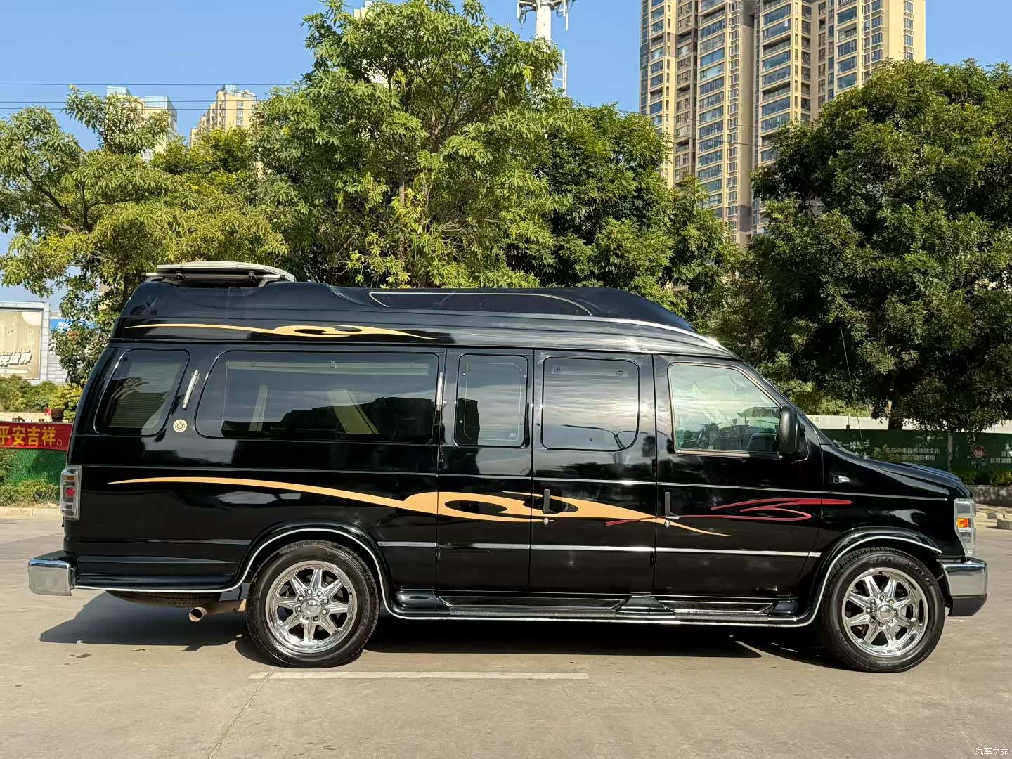 Ford E350, 2011 7