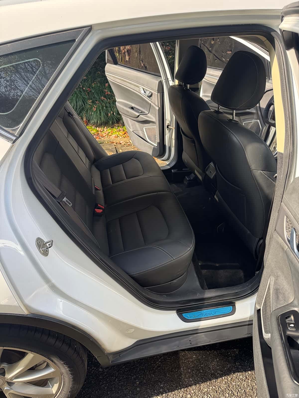 Geely Emgrand, 2017 12