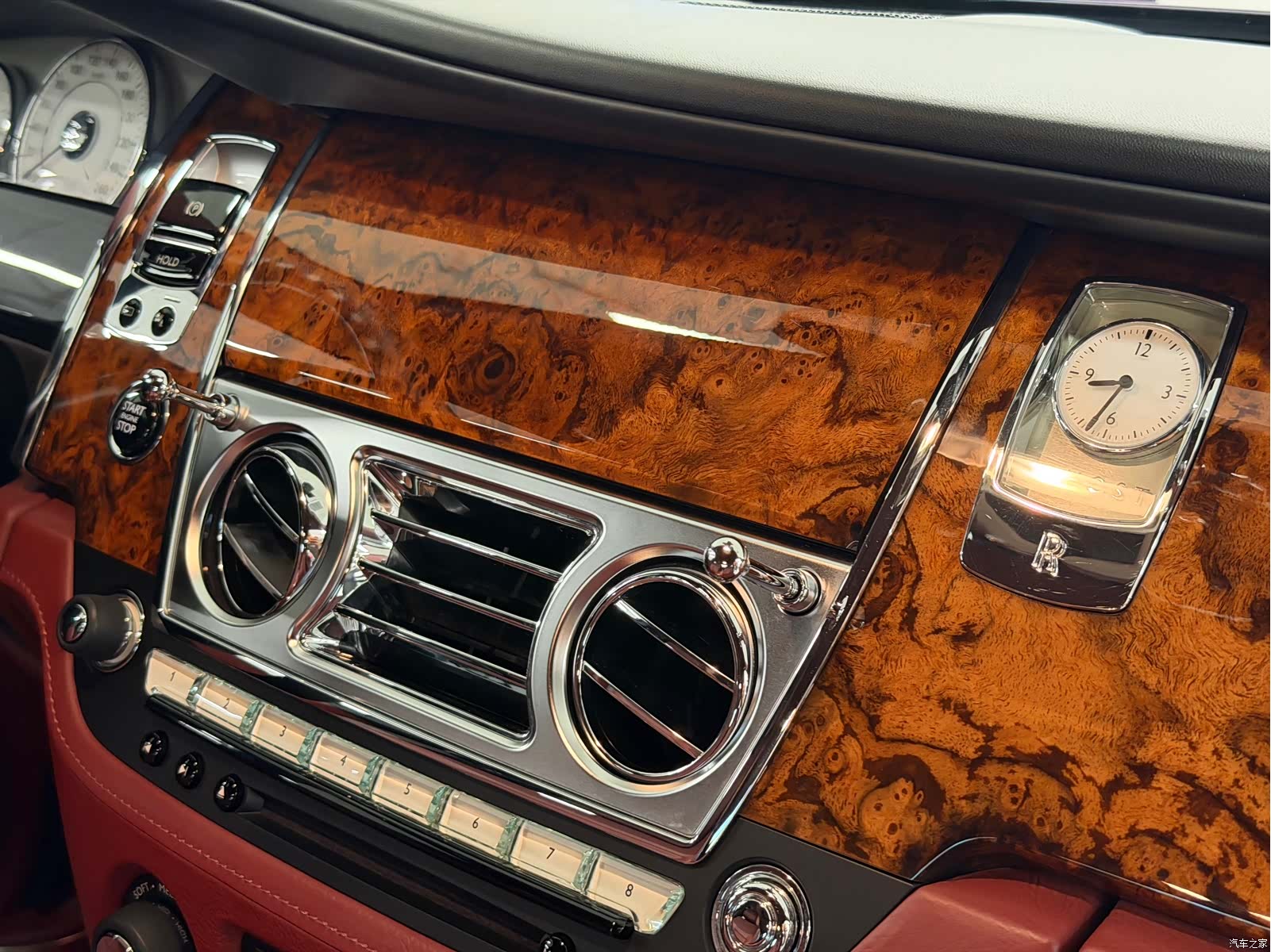 Rolls-Royce Ghost, 2013 8