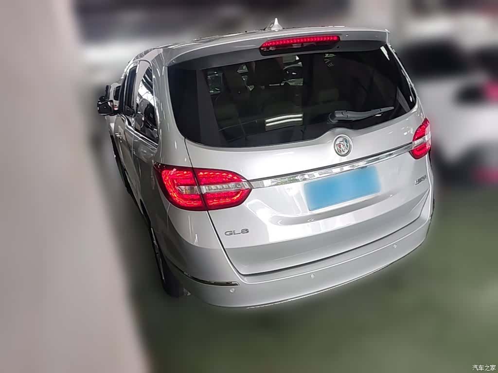 Buick GL8, 2016 9