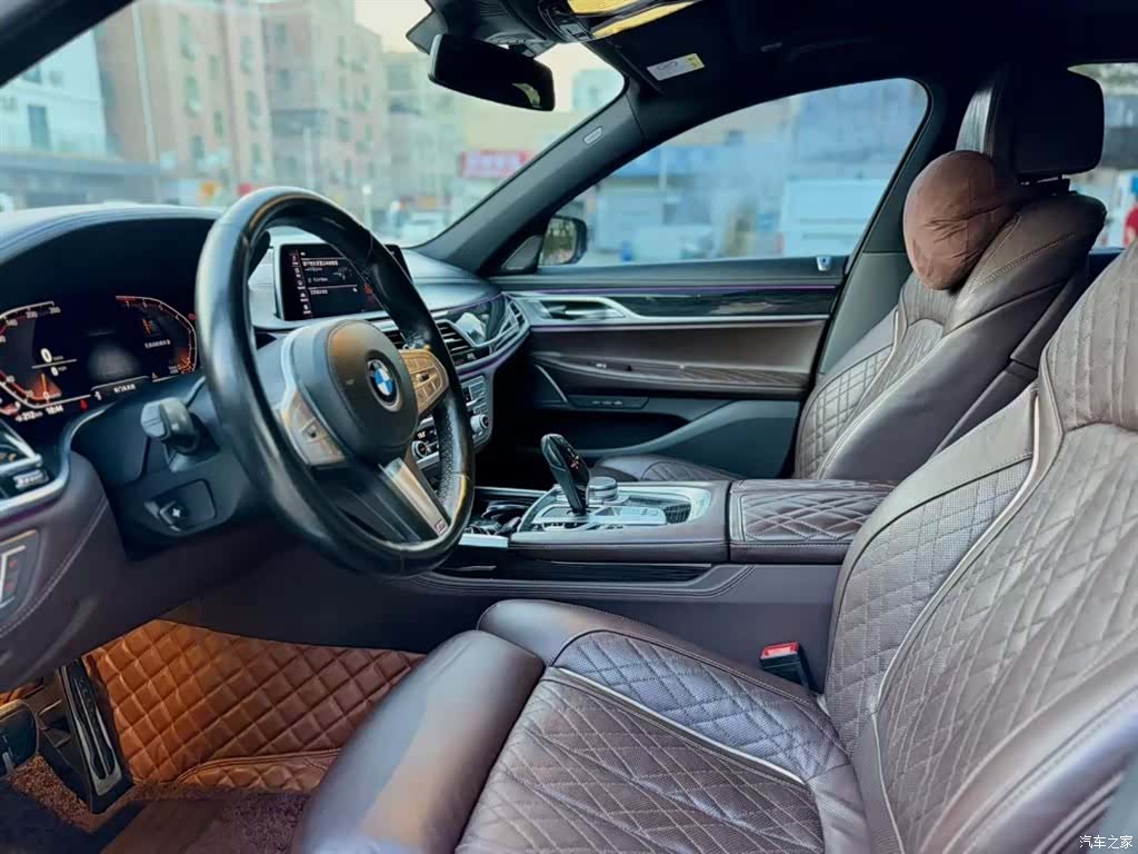 BMW 7 Series, 2021 все фото