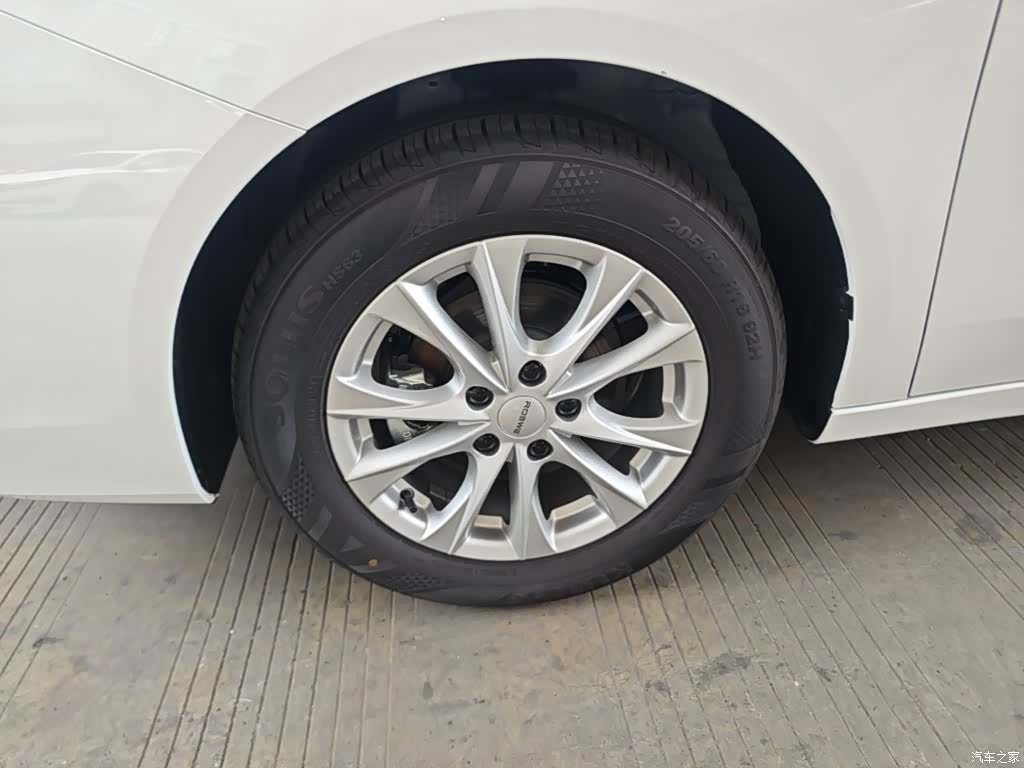 Roewe i5, 2025 23