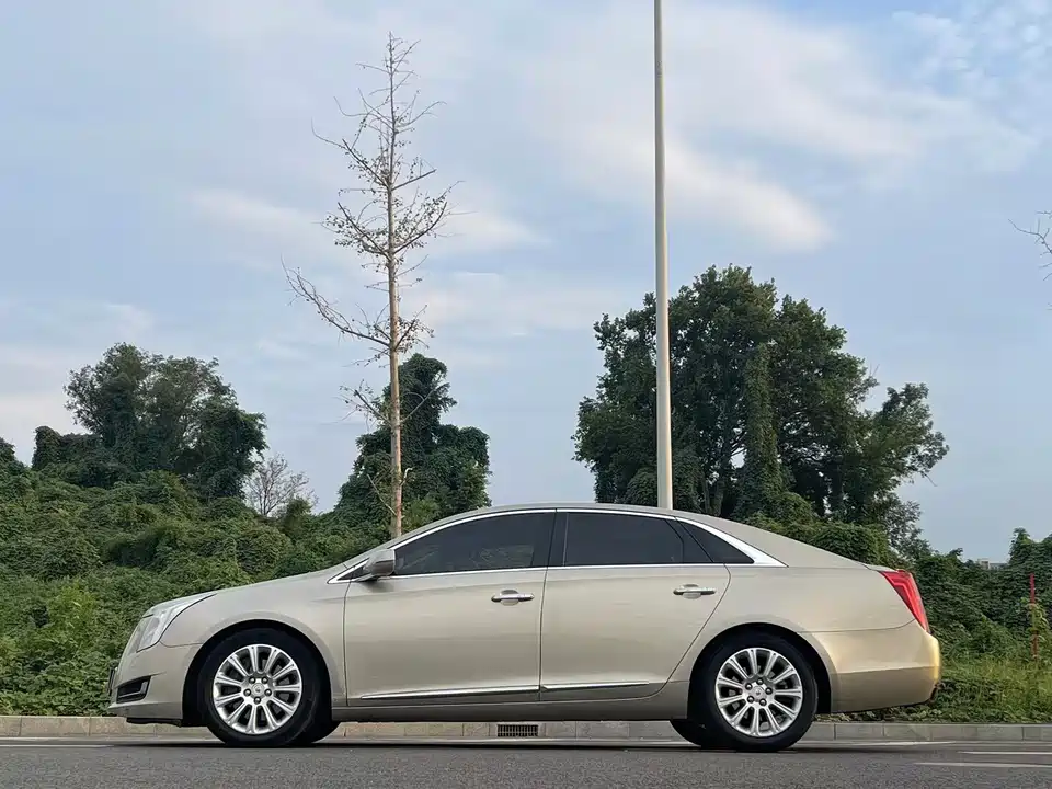 Cadillac XTS