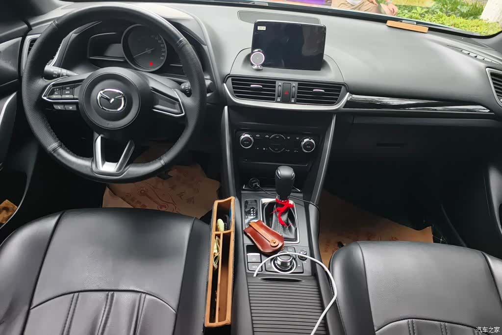 Mazda CX-4, 2018 12