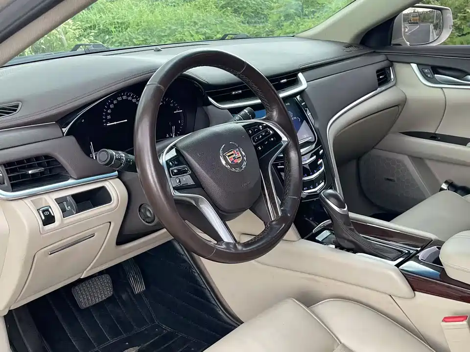 Cadillac XTS
