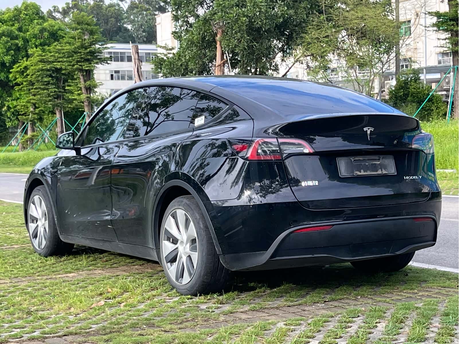 Tesla Model Y, 2022 7