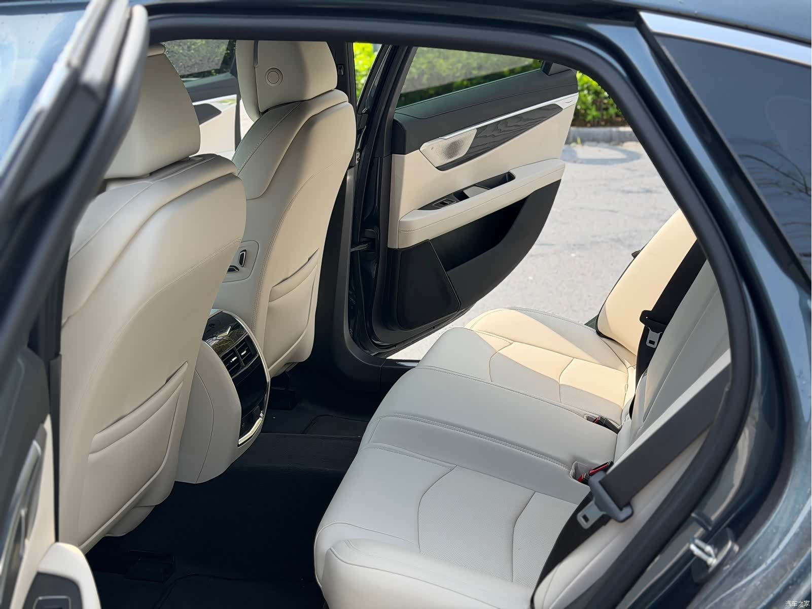 Cadillac CT6, 2023 11